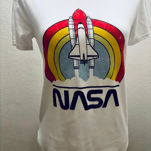NEW NASA Space Shuttle Graphic Short Sleeve Tee (NWOT) - Picture 6 of 8